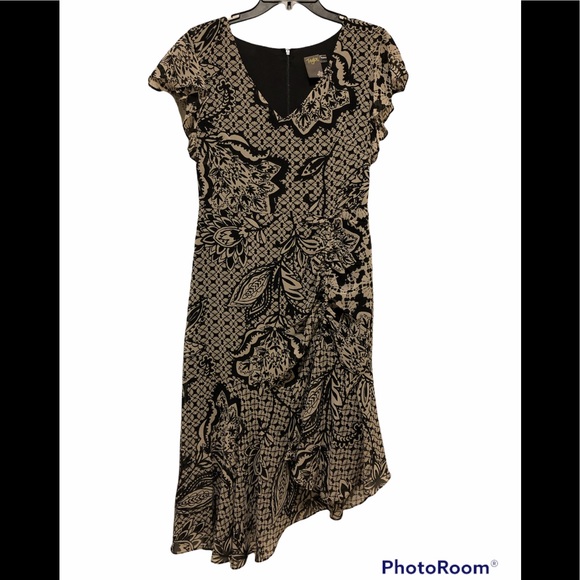 Taylor Dresses & Skirts - NEW Taylor V-Beck Asymmetrical  Dress